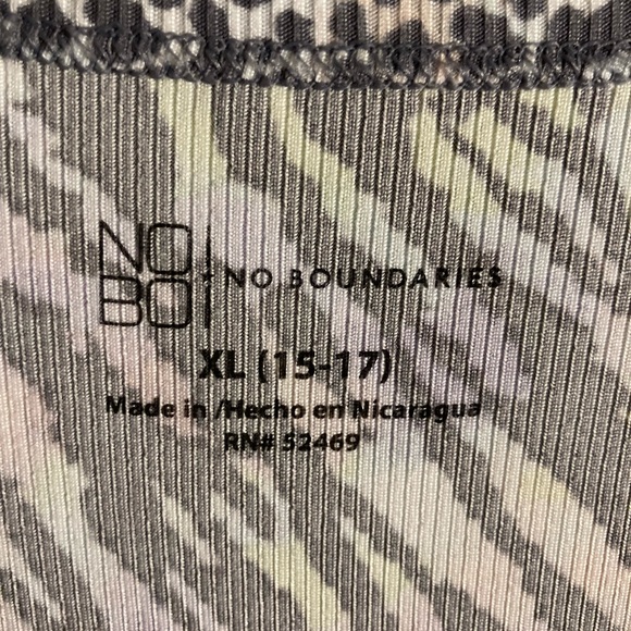 No Boundaries long sleeve t-shirt - Picture 5 of 5